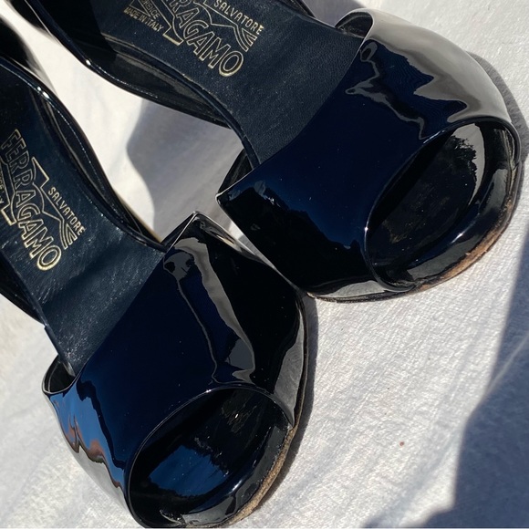Ferragamo VINTAGE Patent Leather Peep Toe High Heels - Picture 3 of 15